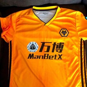 A Wolverhampton jersey